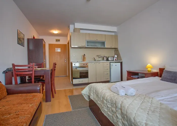 Bright In A Spacious Complex In The Valley By Flat Mаnager Apartment *